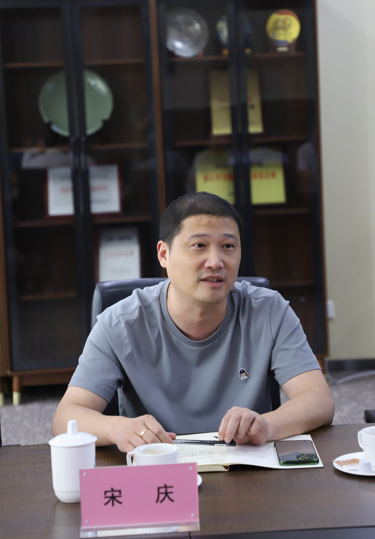 慈溪市委副書(shū)記、市長(cháng)章程來(lái)我公司及外貿服務(wù)中心看望外貿員工并調研(圖8)