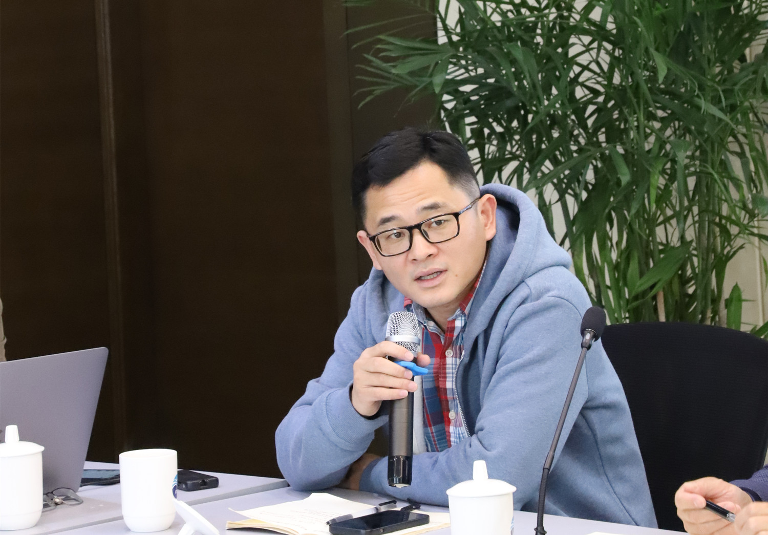 提增信心     守正出奇     控股公司召開(kāi)一季度業(yè)務(wù)分析會(huì )議(圖4)