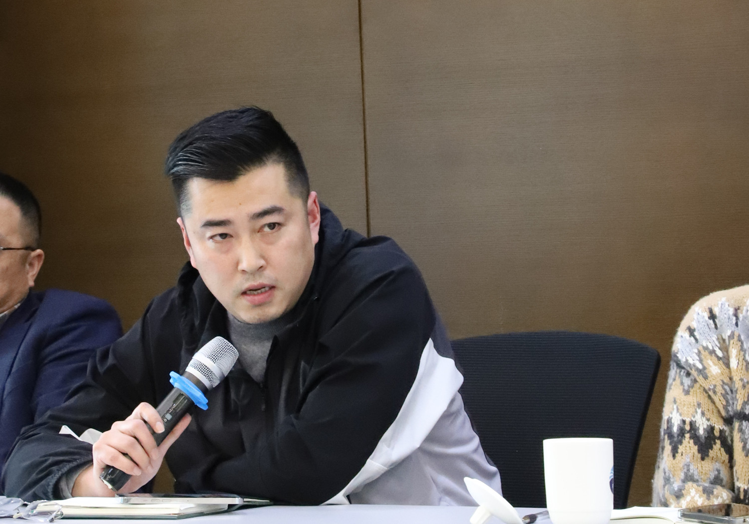 提增信心     守正出奇     控股公司召開(kāi)一季度業(yè)務(wù)分析會(huì )議(圖9)
