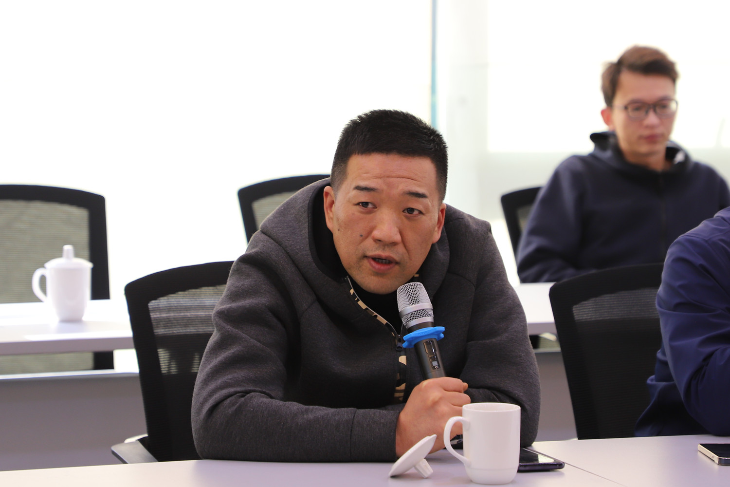 提增信心     守正出奇     控股公司召開(kāi)一季度業(yè)務(wù)分析會(huì )議(圖17)