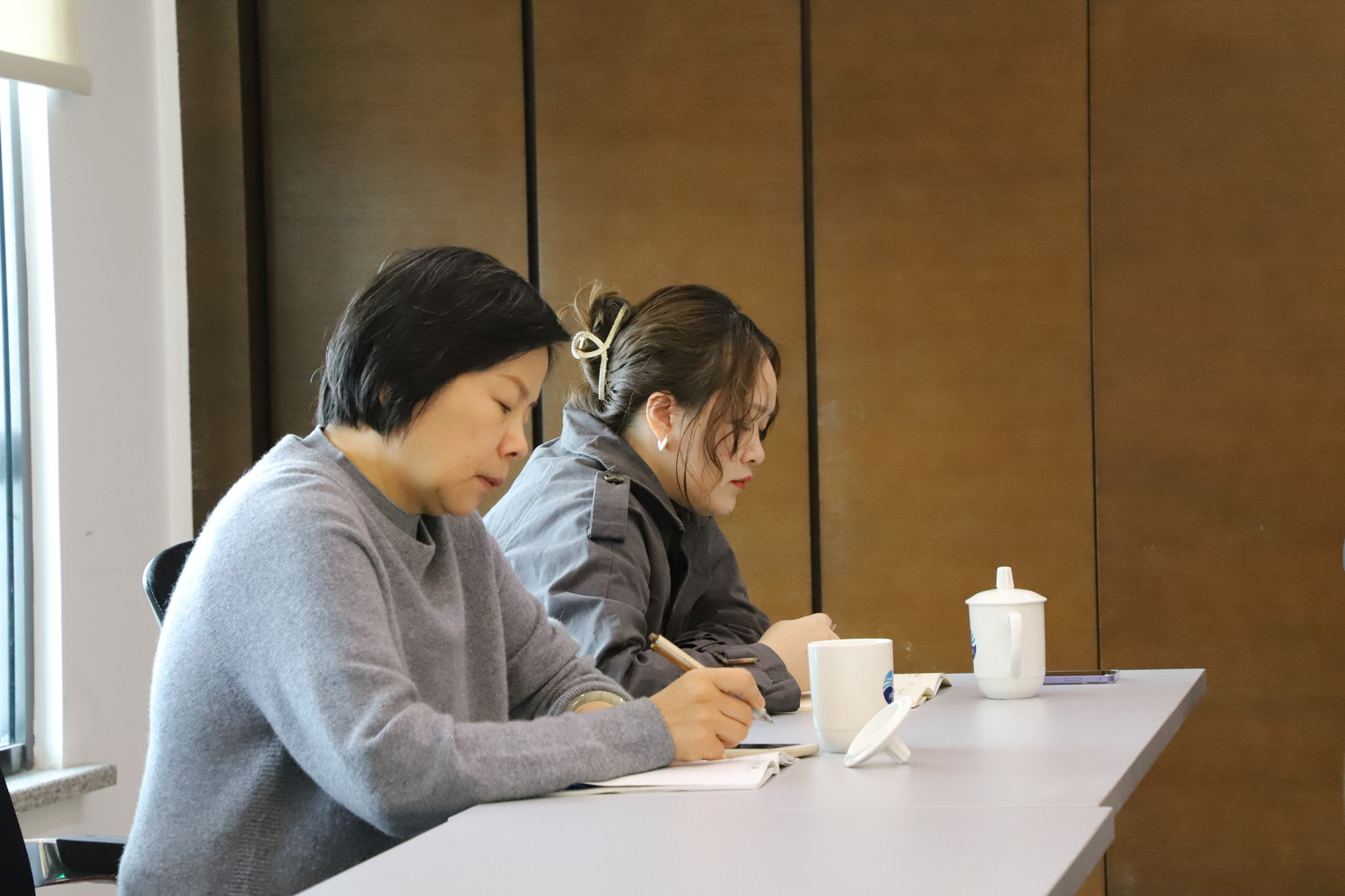 提增信心     守正出奇     控股公司召開(kāi)一季度業(yè)務(wù)分析會(huì )議(圖20)